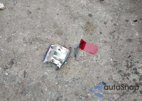 2005 Ford Escape Xls z USA, uszkodzony, nr VIN 1FMYU02Z15KB85699